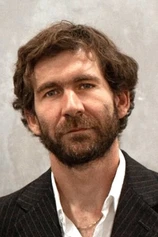 photo of person Ari Balouzian
