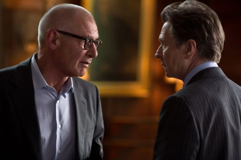 Gary Oldman y Harrison Ford en El Poder del Dinero