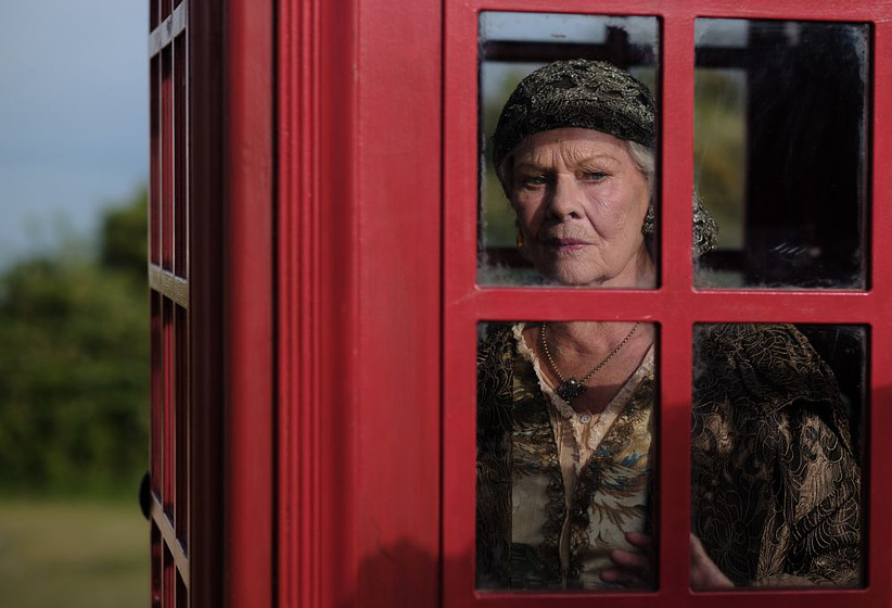 Judi Dench en Un Espíritu Burlón