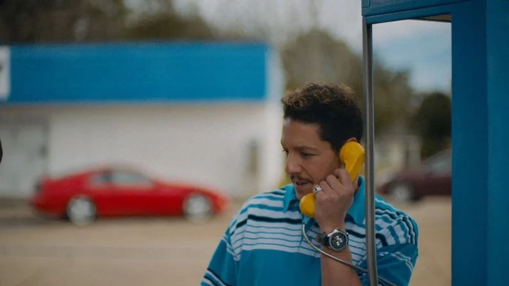 Theo Rossi en bruton