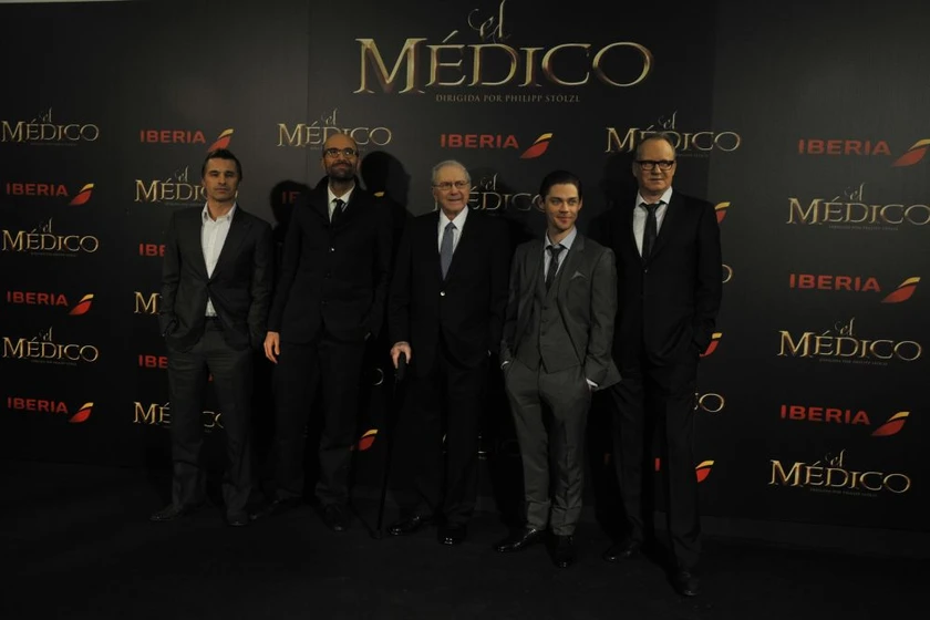 Olivier Martinez, Philipp Stölzl, Stellan Skarsgård, Tom Payne y Noah Gordon en El Médico (Photocall en Madrid. Diciembre 2013)