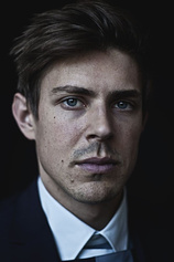 photo of person Chris Lowell