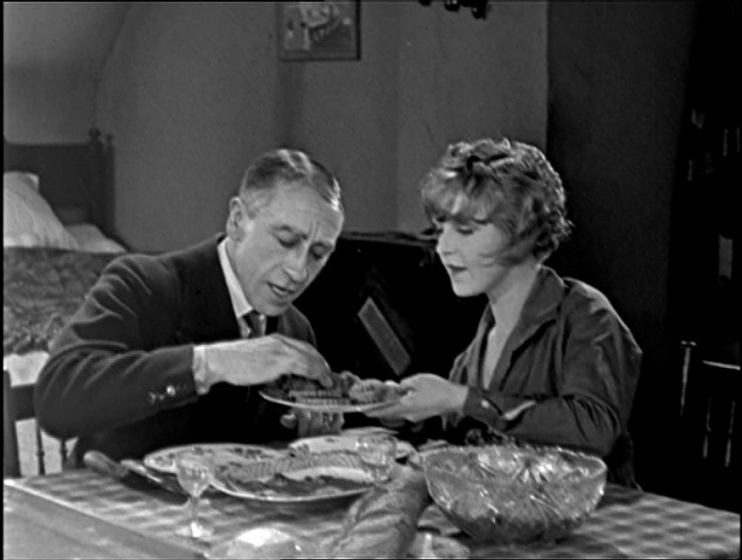 Gordon Harker y Betty Balfour en Champagne