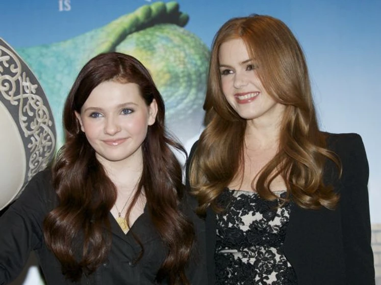 Isla Fisher y Abigail Breslin en rango (Premiere en Reino Unido. Febrero 2011)