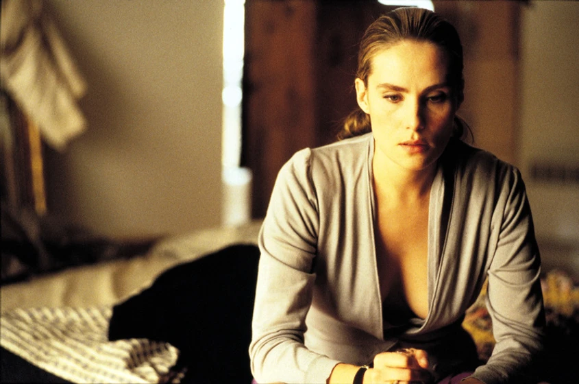 Emmanuelle Seigner en place-vendome