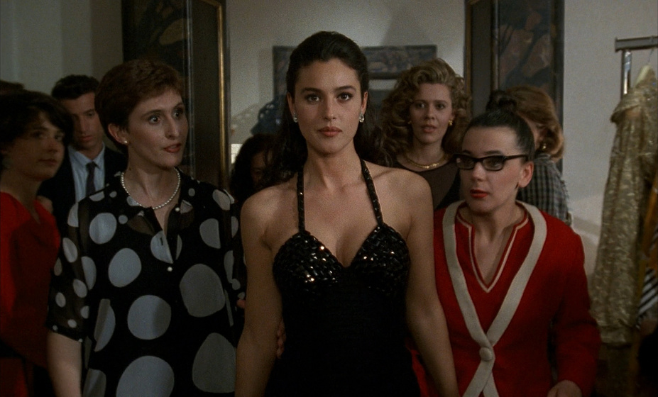 Monica Bellucci, Sandra Collodel y Elena Cantarone en La Rifa