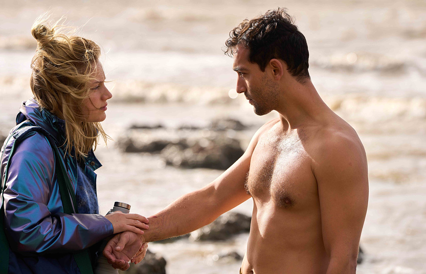 Dali Benssalah y Nadia Tereszkiewicz en la-isla-de-la-belladona