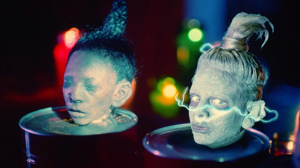 Darris Love y Aeryk Egan en shrunken-heads