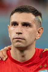 picture of actor Emiliano Martínez