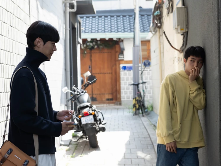 Jeong Si-hyun y Lee Woong-zae en tell-me-that-you-love-me