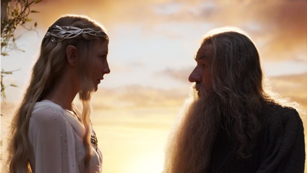 Ian Holm y Cate Blanchett en El Hobbit. Un Viaje Inesperado