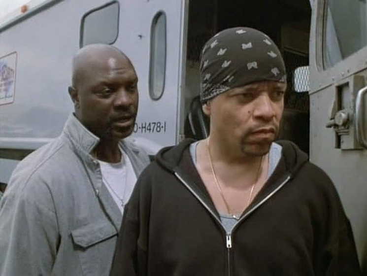 Robert Wisdom y Ice-T en Fuego Cruzado
