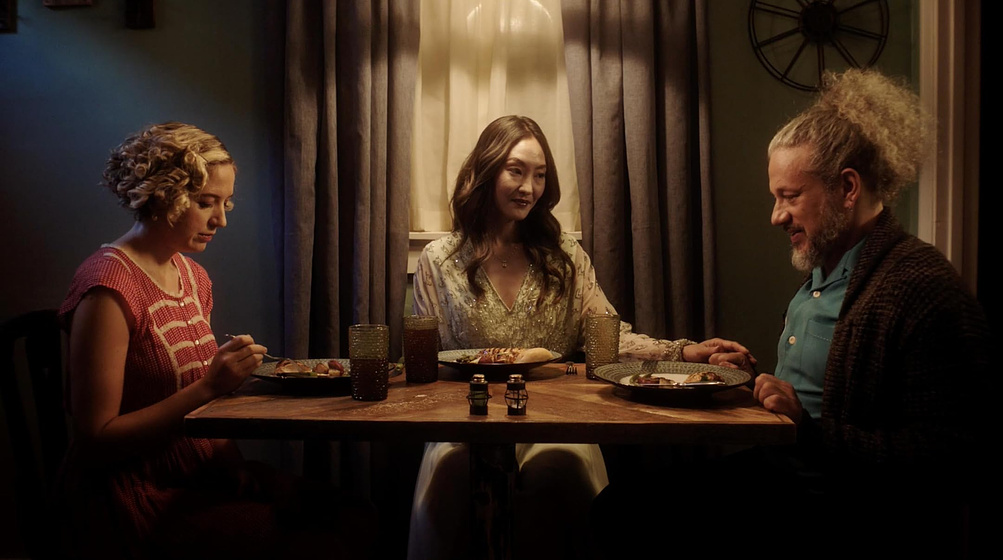 Joseph D. Reitman, Elizabeth Anweis y Alyssa Suede en Ghosted