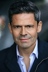 picture of actor Jason Riddington