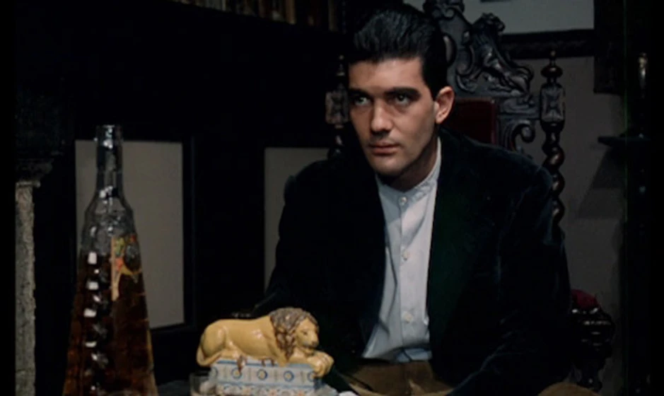 Antonio Banderas en requiem-por-un-campesino-espanol