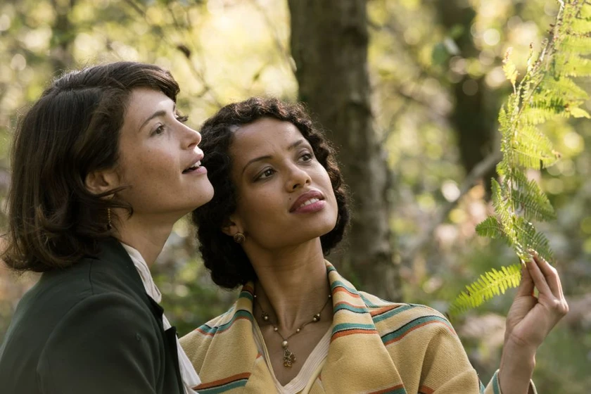 Gugu Mbatha-Raw y Gemma Arterton en en-busca-de-summerland