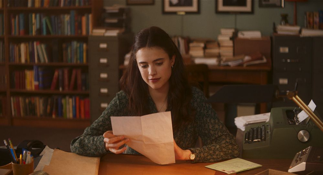 Margaret Qualley en Sueños de una Escritora en Nueva York
