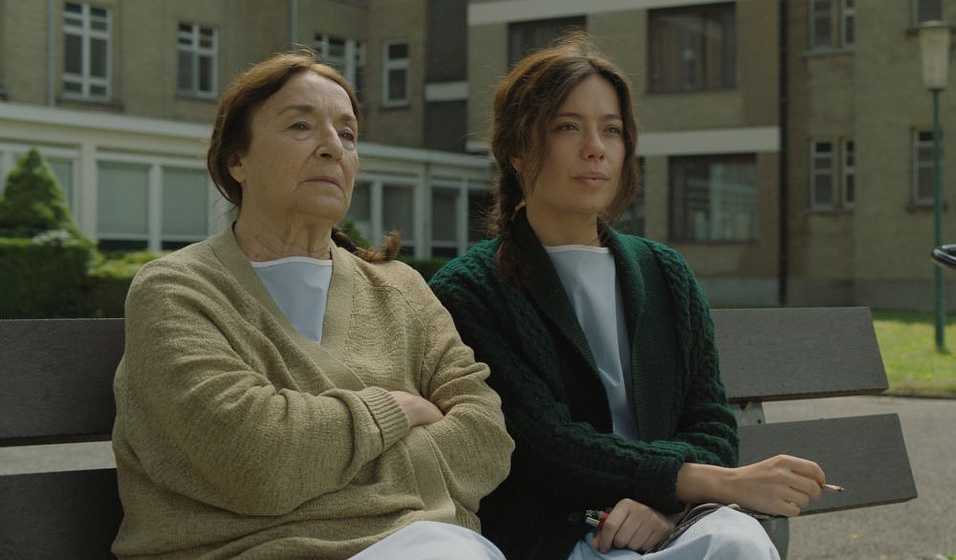 Petra Martínez y Anna Castillo en La Vida era eso