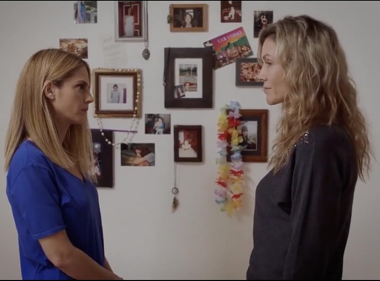 Stacy Haiduk y Kelly Kruger en Amenaza en el Hogar
