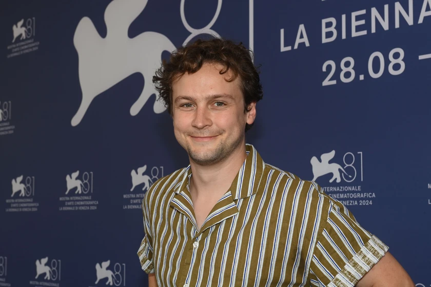 Logan Miller en pavements (Festival de Venezia. Septiembre 2024)