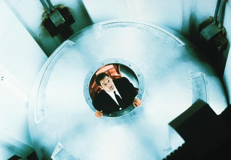 Jeremy Northam en Cypher
