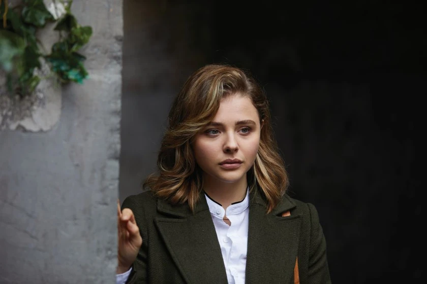 Chloë Grace Moretz en la-viuda