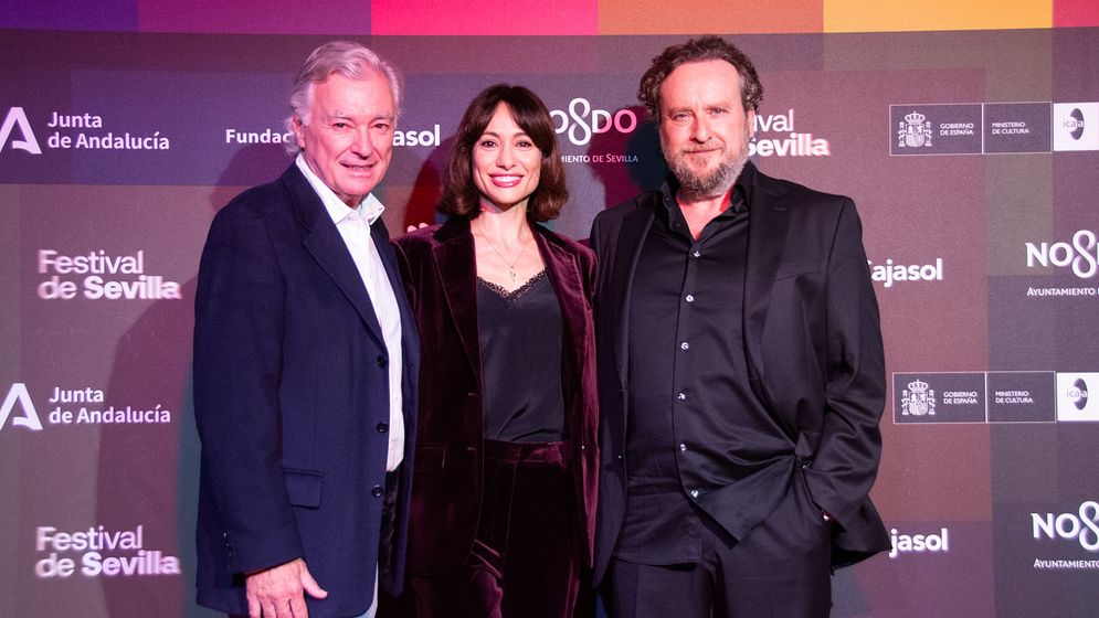 Natalia Verbeke, Fernando Cayo y Carlos Fuentes en Padres (Festival de Sevilla. Noviembre 2024)