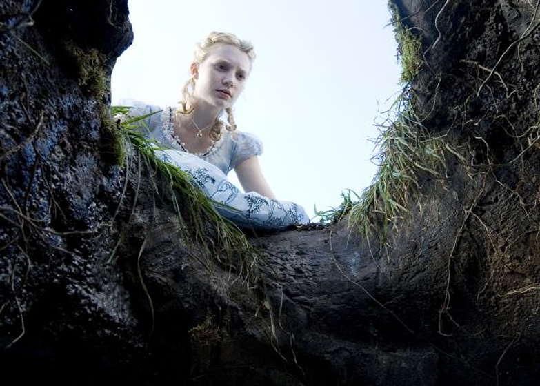 Mia Wasikowska en Alicia en el País de las Maravillas