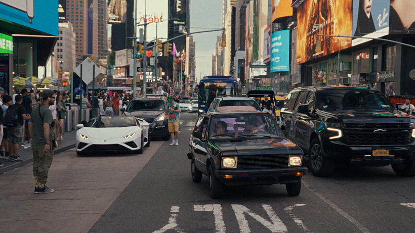 Imagen de Yugo Goes to America