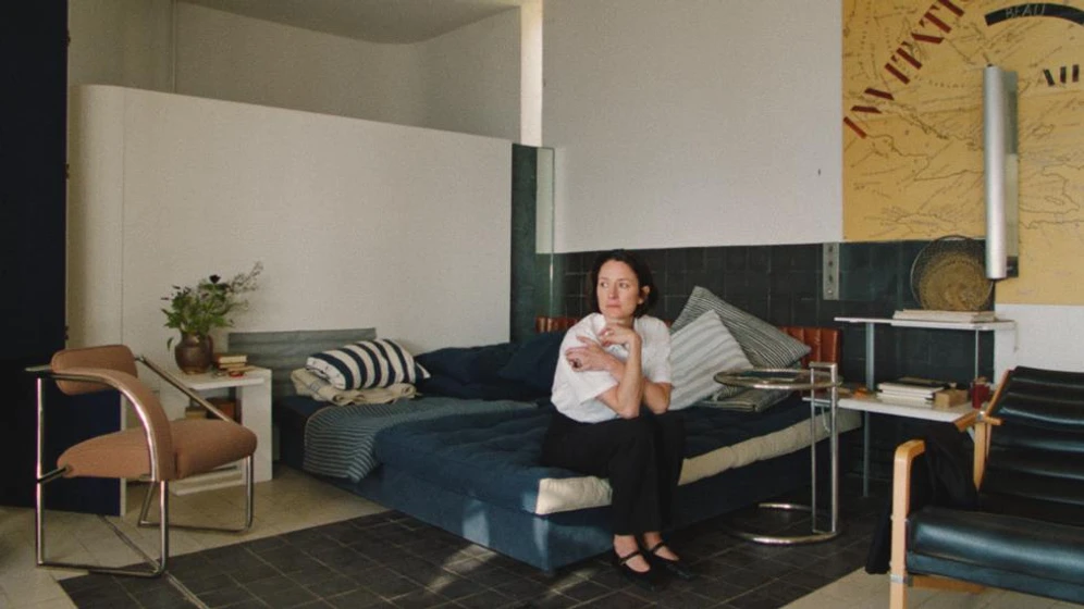 Eileen Gray en e-1027-eileen-gray-and-the-house-by-the-sea