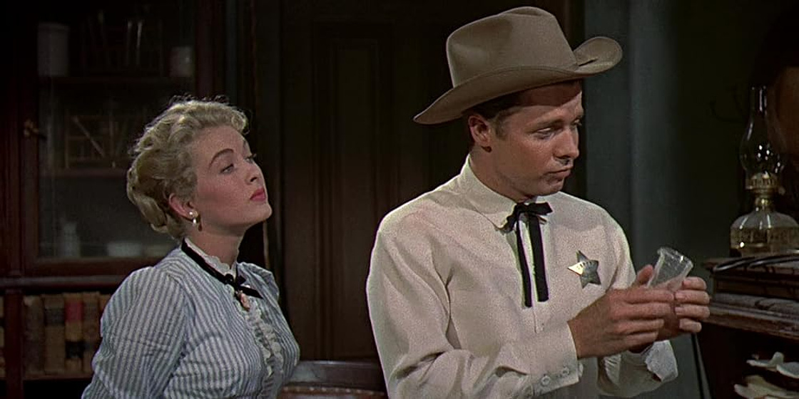 Lori Nelson y Audie Murphy en Honor y Venganza
