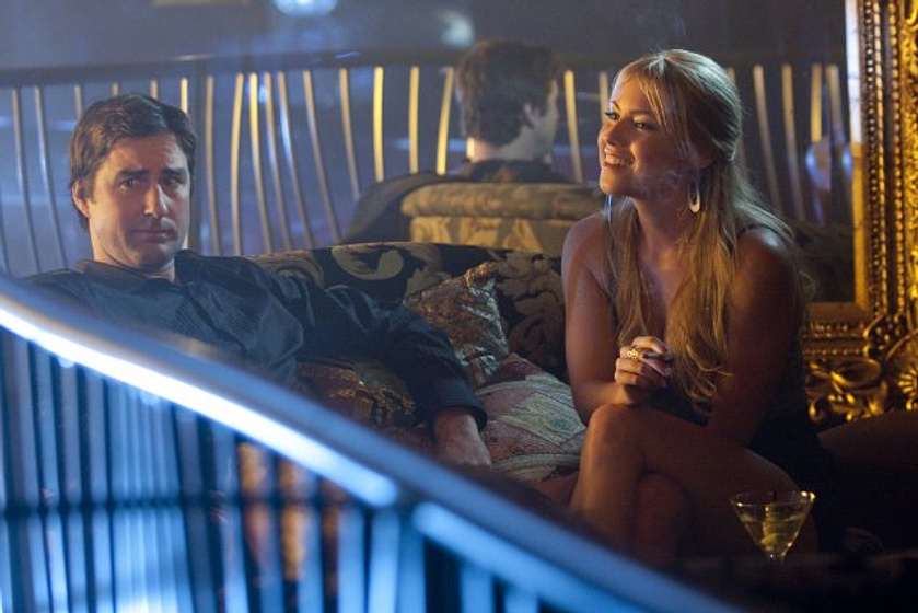 Luke Wilson y Laura Ramsey en Middle Men