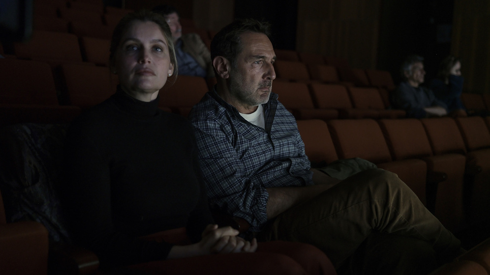 Laetitia Casta y Gilles Lellouche en murder-in-the-building