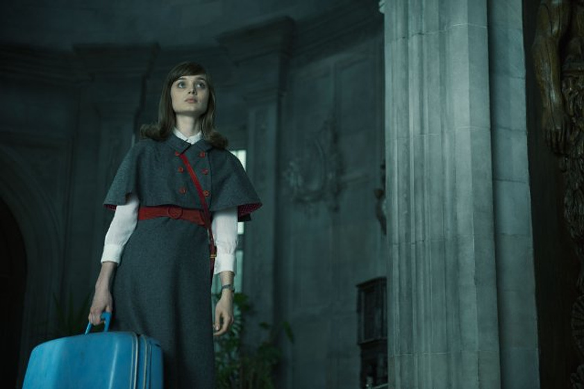 Bella Heathcote en Sombras tenebrosas