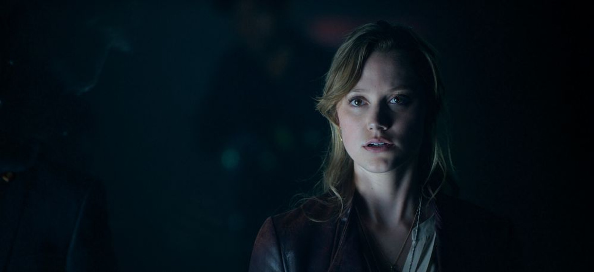 Maika Monroe en Independence Day. Contraataque