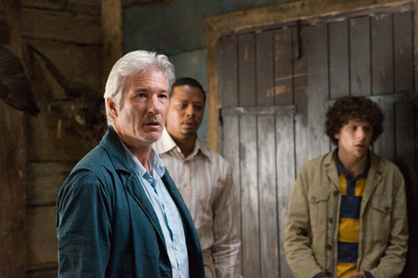 Richard Gere, Terrence Howard y Jesse Eisenberg en La Sombra del Cazador