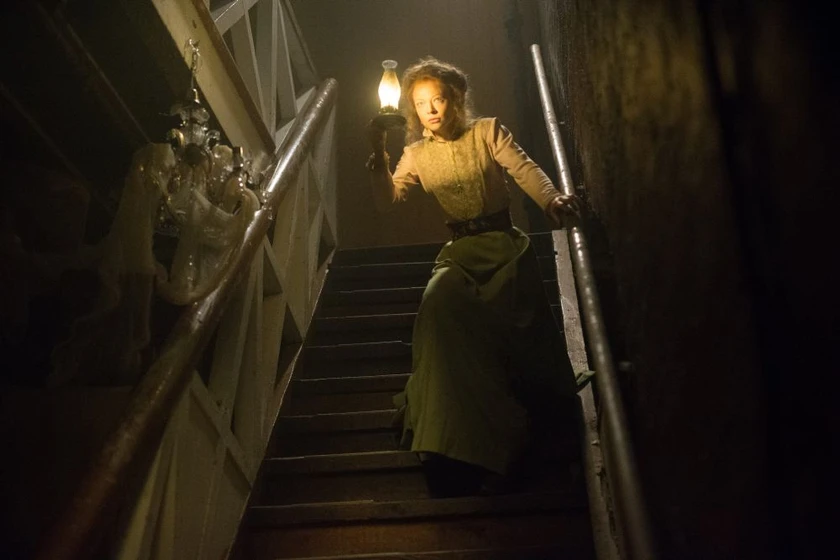 Sarah Snook en winchester