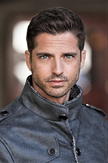 picture of actor Scott Bailey