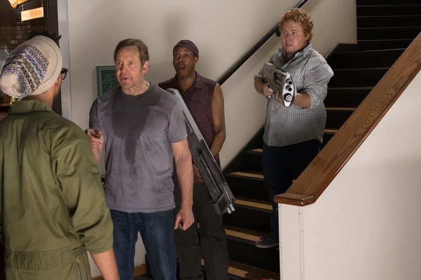 Steve Guttenberg, Michael Winslow, RJ Walker y Jimmy Bellinger en lavalantula-2