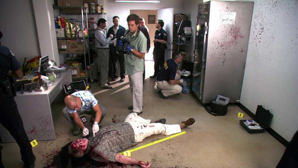 Michael C. Hall y C.S. Lee en Dexter