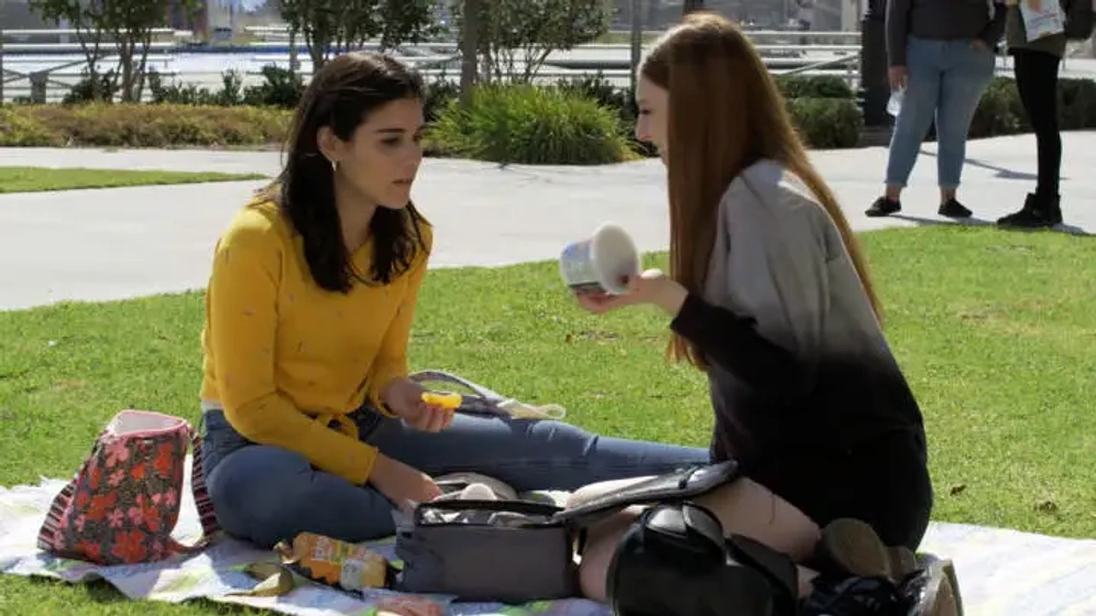 Alexandra Doke y Juliana Destefano en Mi Mejor Amiga... Por Siempre Jamás