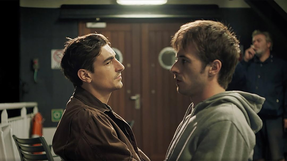 Vasilis Magouliotis y Anton Weil en The Man with the Answers