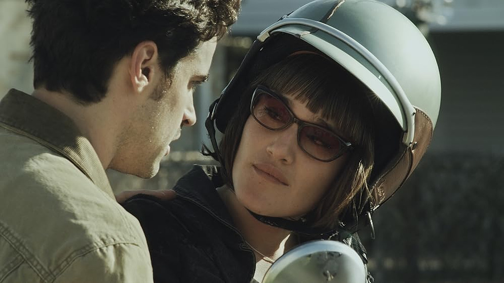 Jesse Bradford y Q'orianka Kilcher en el-poder-de-unos-pocos