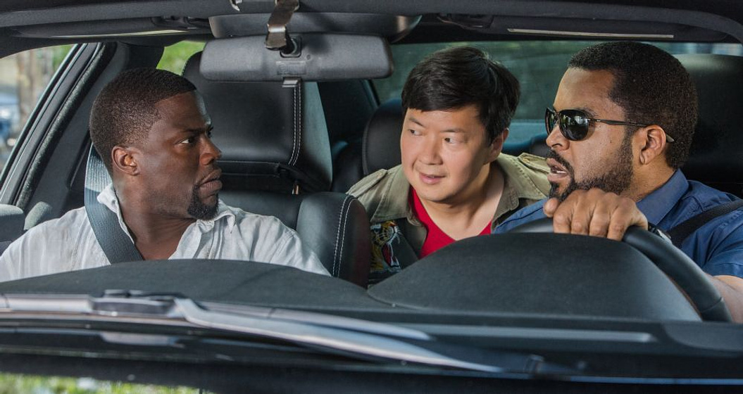 Ice Cube, Kevin Hart y Ken Jeong en Infiltrados en Miami