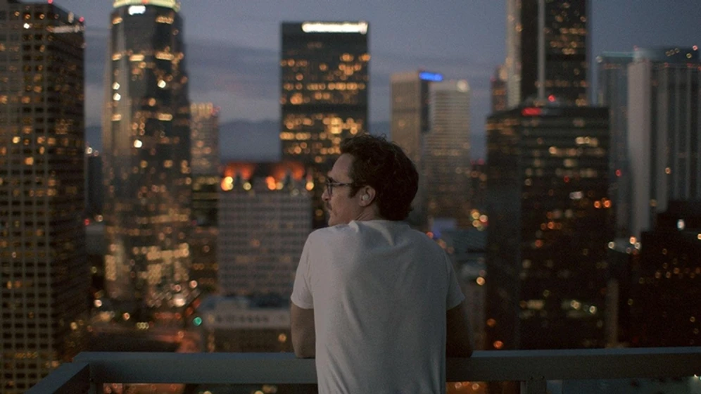 Joaquin Phoenix en her
