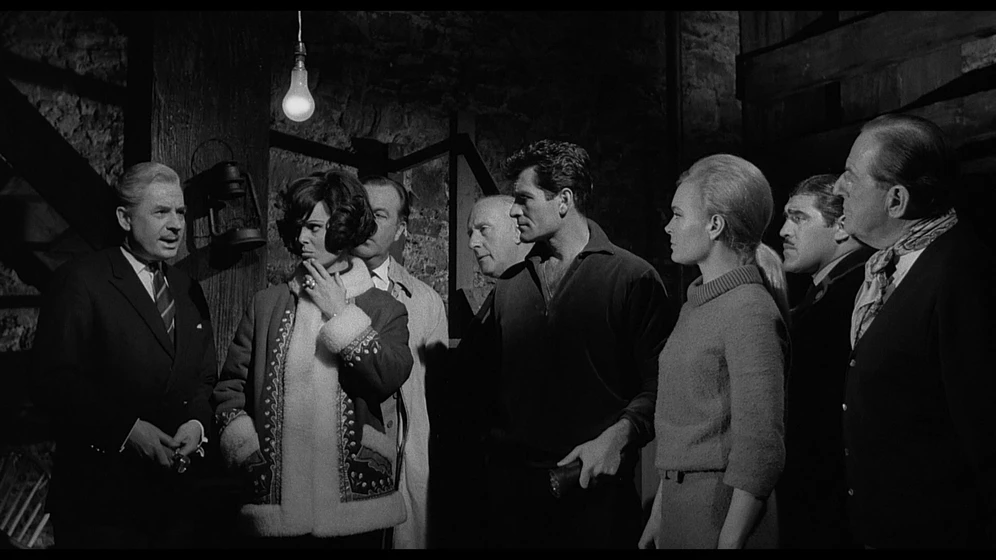 Stanley Holloway, Wilfrid Hyde-White, Shirley Eaton, Leo Genn, Mario Adorf, Dennis Price, Hugh O'Brian y Daliah Lavi en diez-negritos