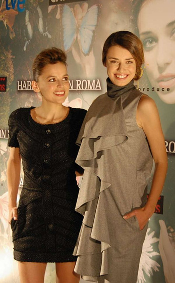 Elena Anaya y Natasha Yarovenko en Habitación en Roma (Rueda de prensa en Madrid. Mayo 2010)