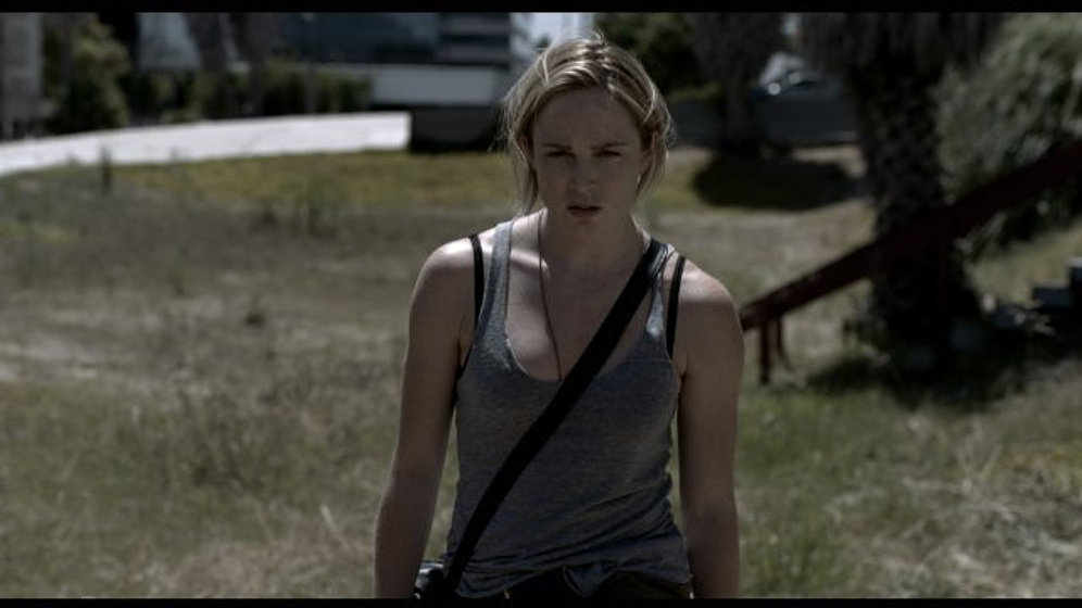 Caity Lotz en El Pacto