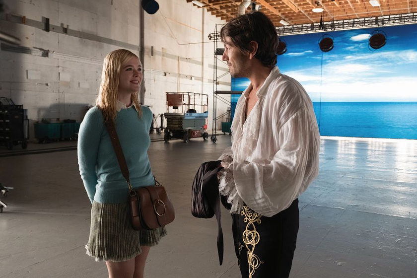 Diego Luna y Elle Fanning en Día de Lluvia en Nueva York