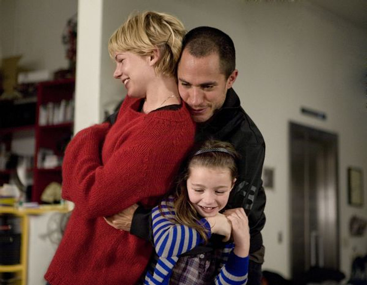 Gael García Bernal, Michelle Williams y Sophie Nyweide en Mamut